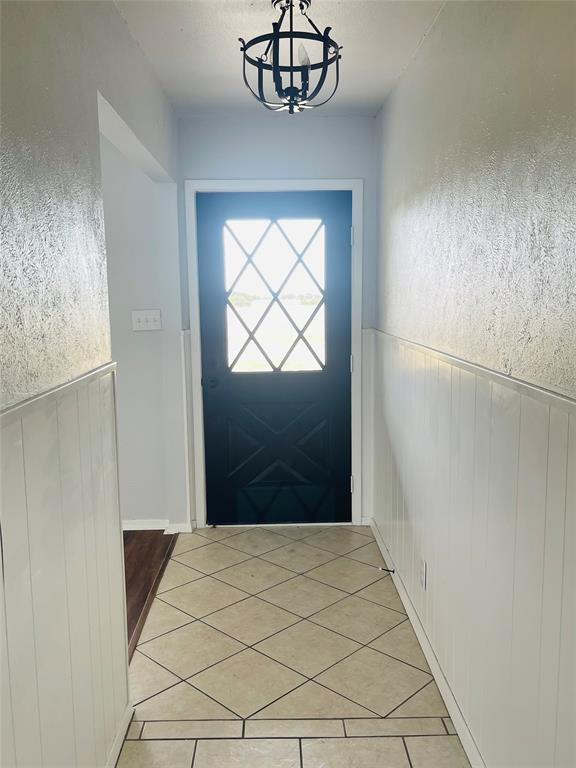 4203 Weiland Road Weatherford, TX 76088 - Photo 7 of 29 a view of entryway