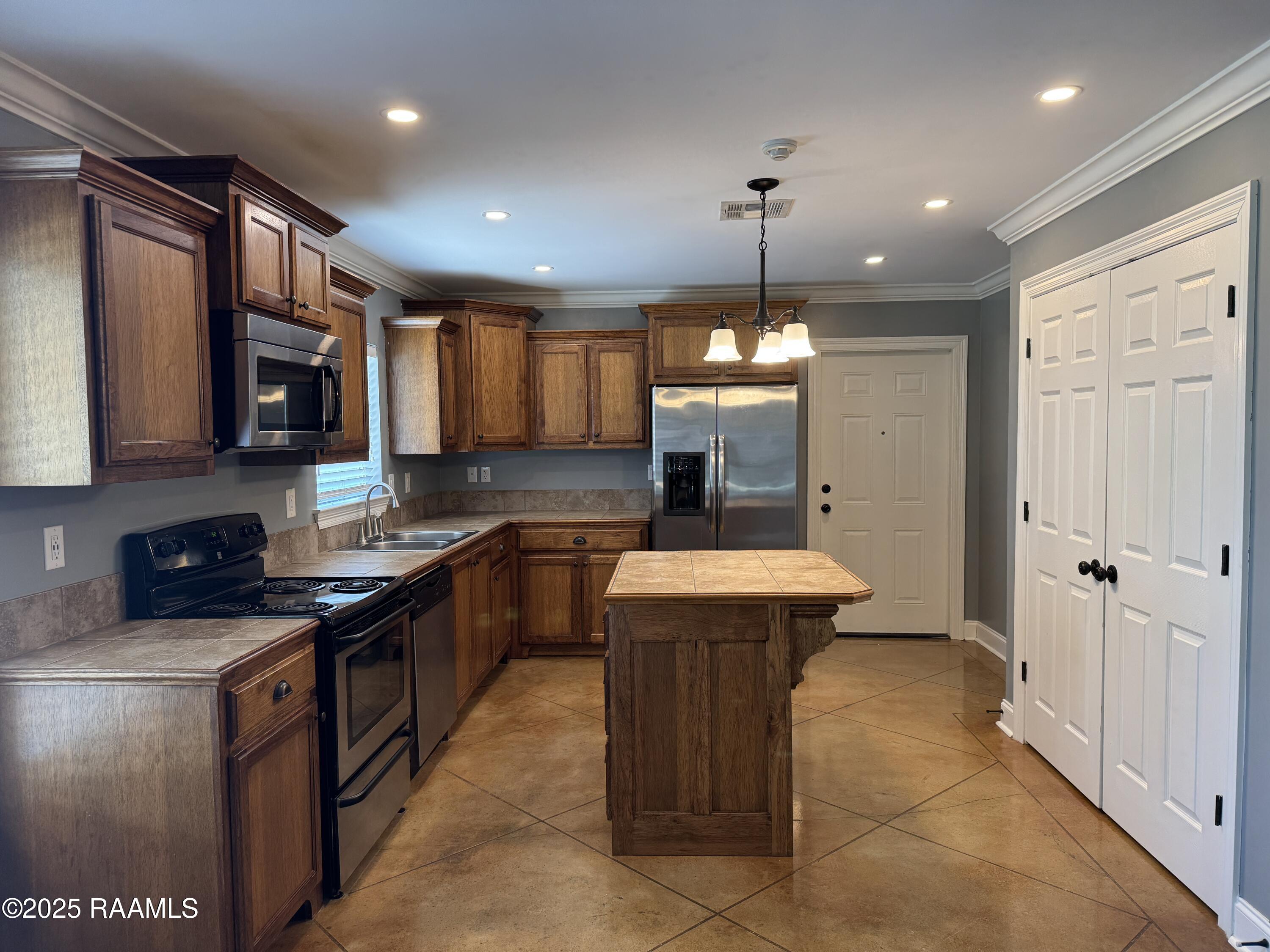 105 Ridge Run Lane Carencro, LA 70520 - Photo 5 of 19 Eat-In Kitchen