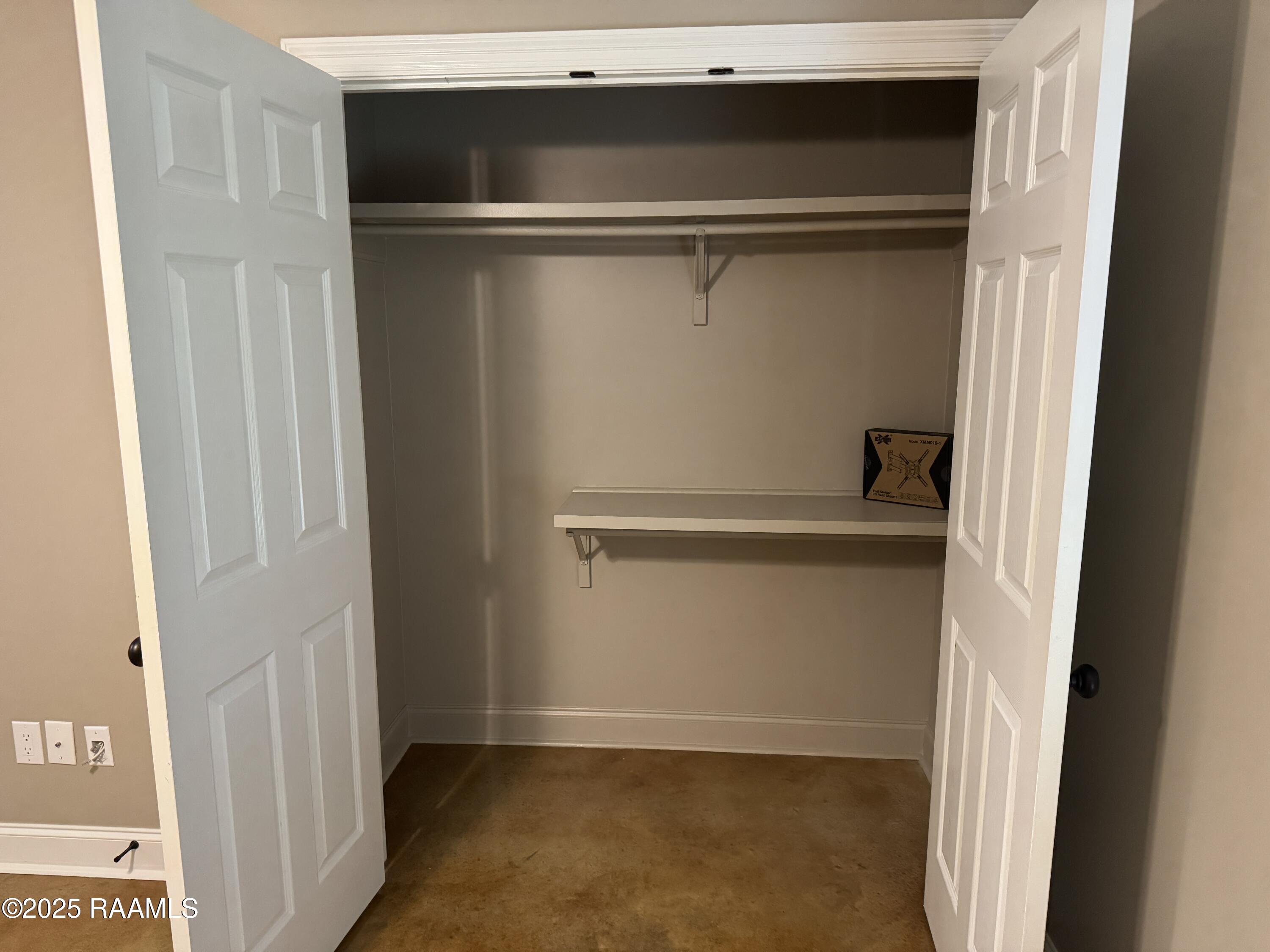 105 Ridge Run Lane Carencro, LA 70520 - Photo 10 of 19 Primary Closet