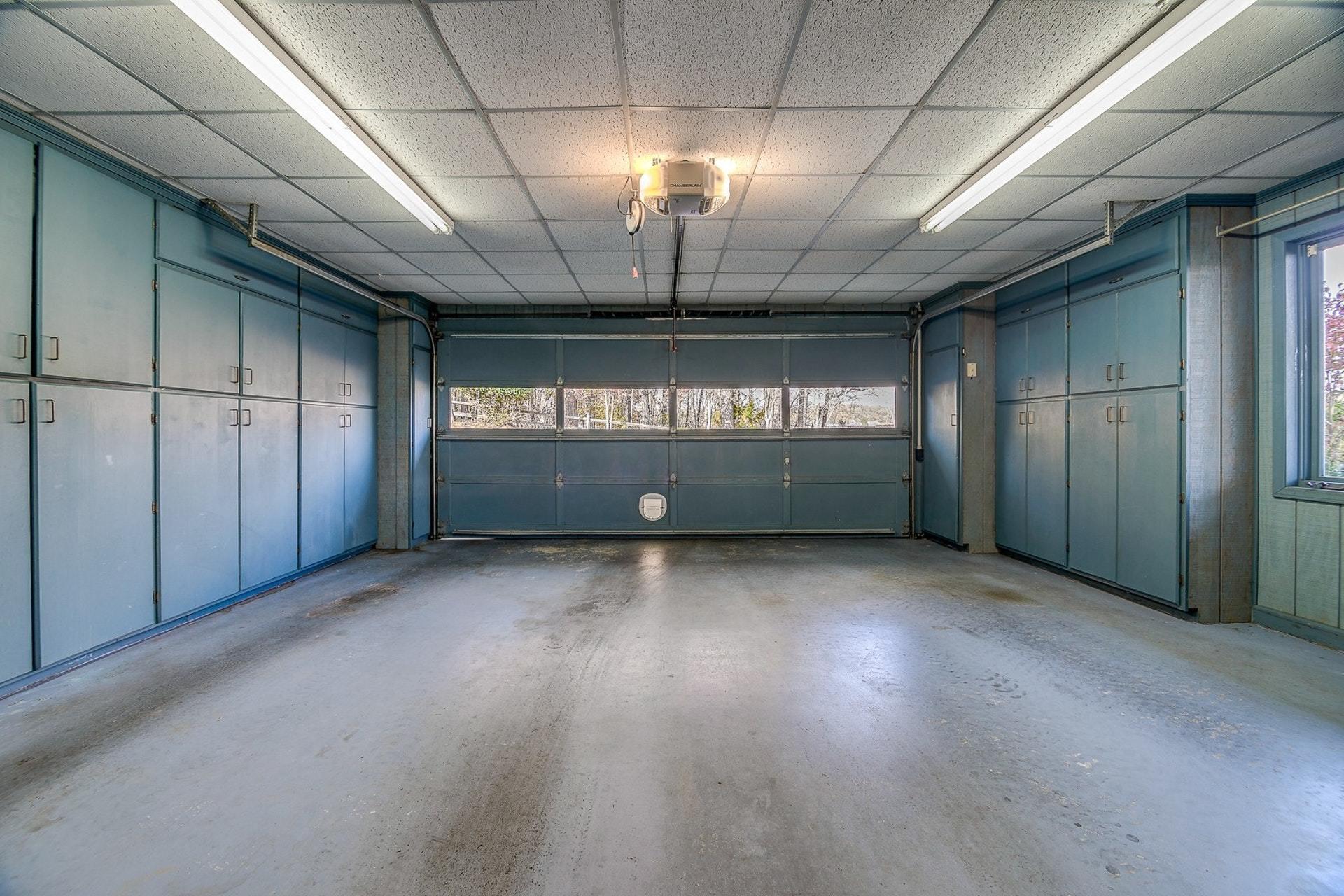 3624 Kemp Ford Road Union Hall, VA 24176 - Photo 33 of 60 an empty room with windows
