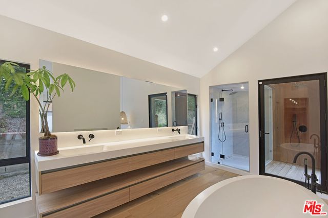 a view of walk in closet