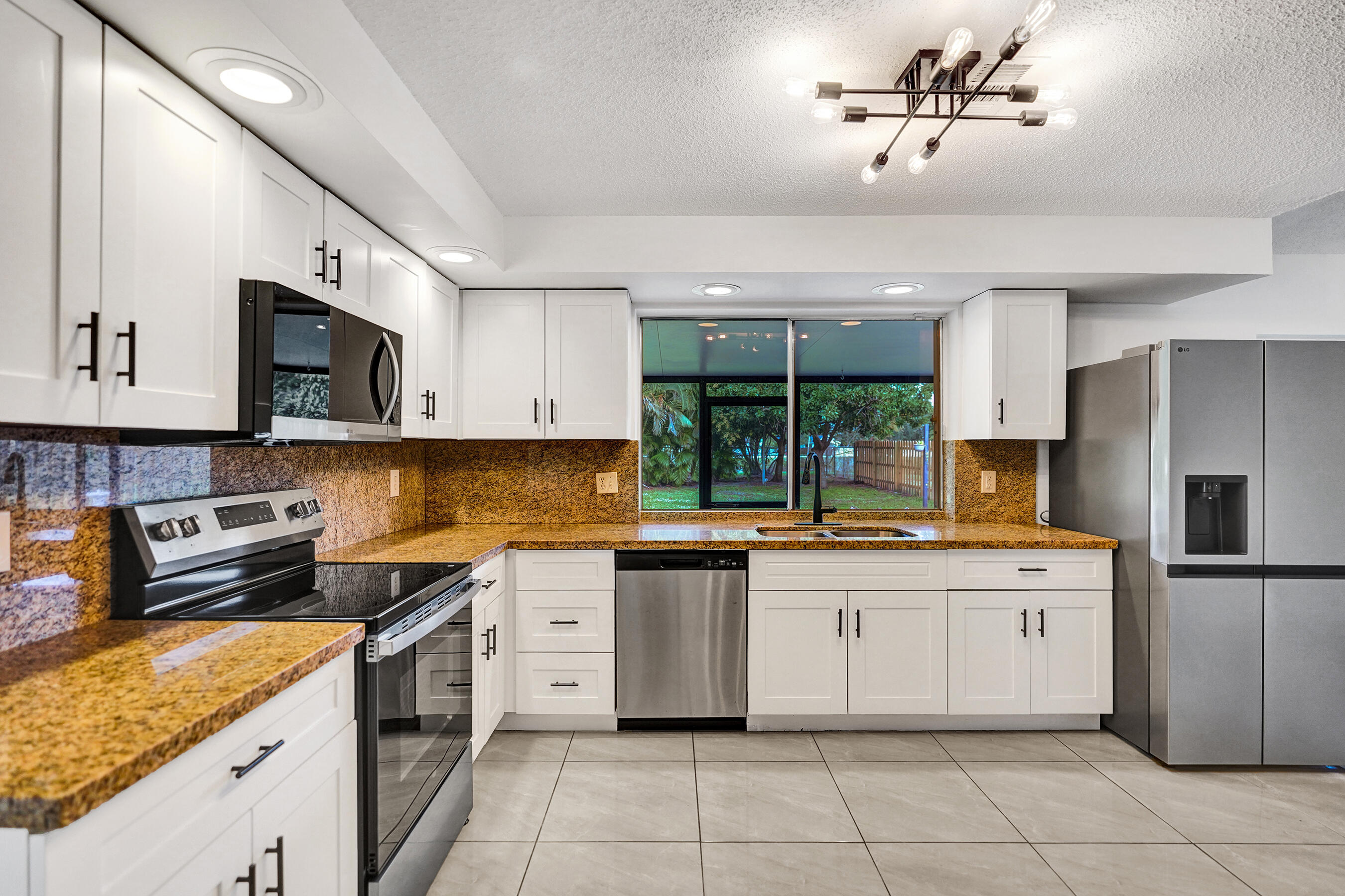 9855 Robins Nest Road Boca Raton, FL 33496 - Photo 6 of 84 DSC00133