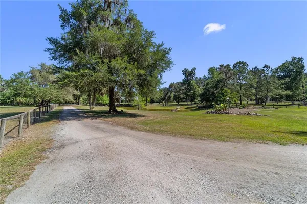 $2,000,000 | 20005 Northwest 135th Avenue, Micanopy, FL 32667