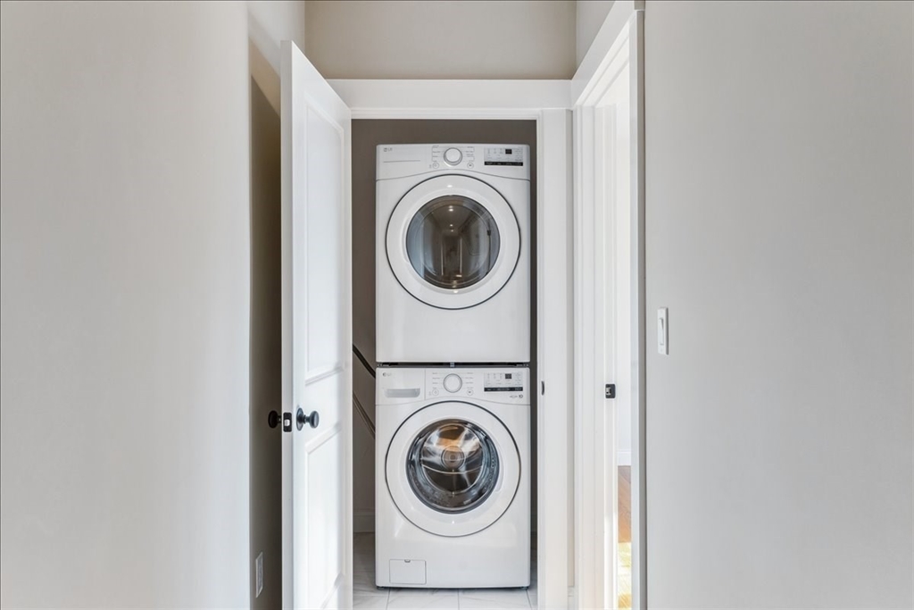 138 Myrtle Street, Unit 2 Waltham, MA 02453 - Photo 8 of 15