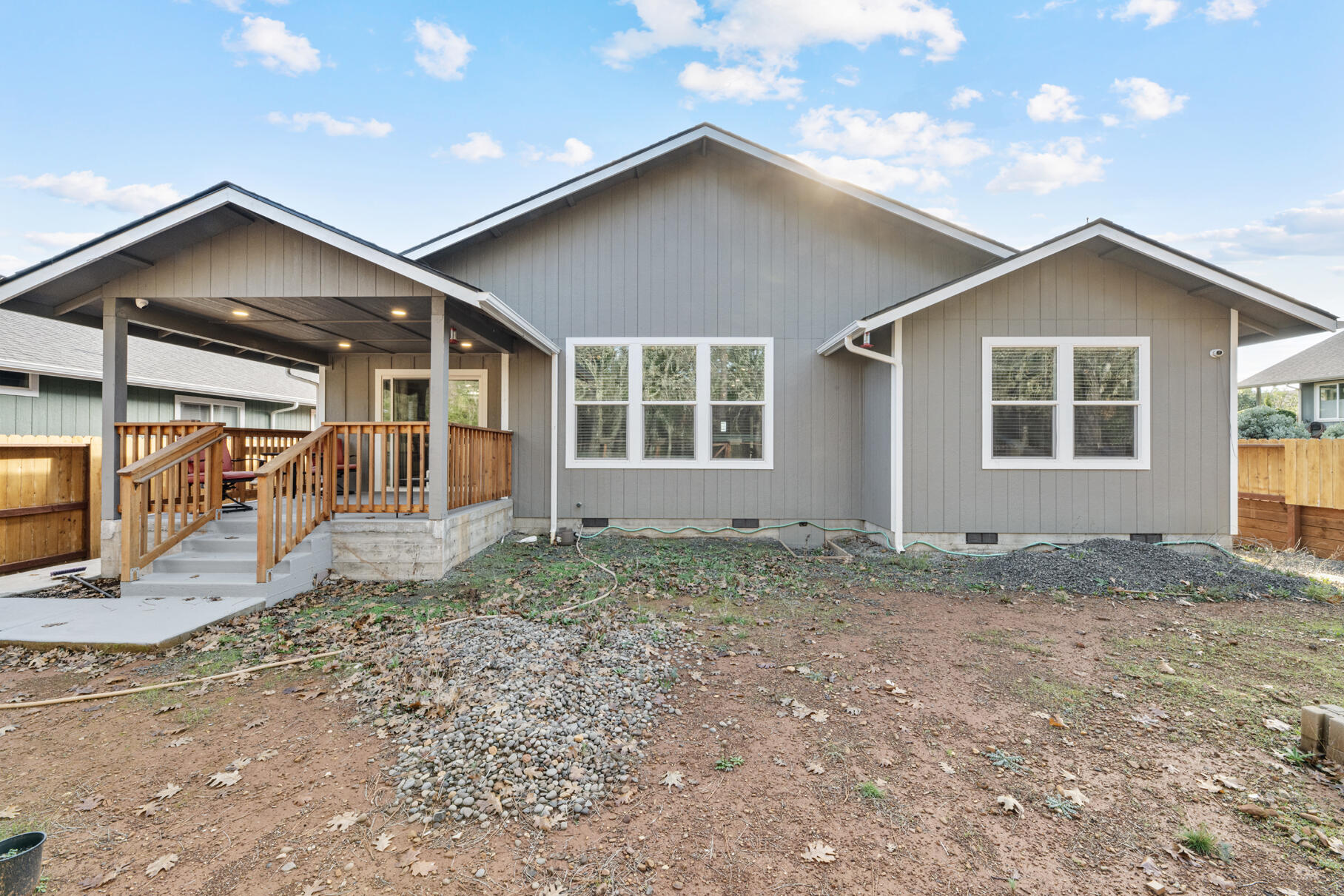 371 Cedar Ridge Cave Junction, OR 97523 - Photo 28 of 40 Rear view of home