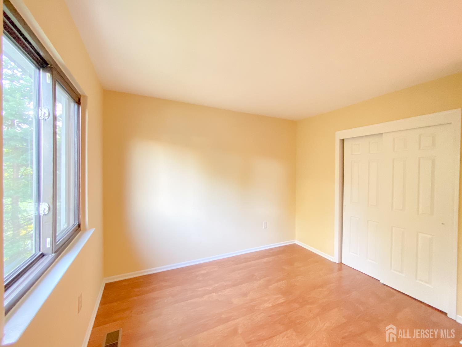1 Orchid Court Edison, NJ 08820 - Photo 25 of 28