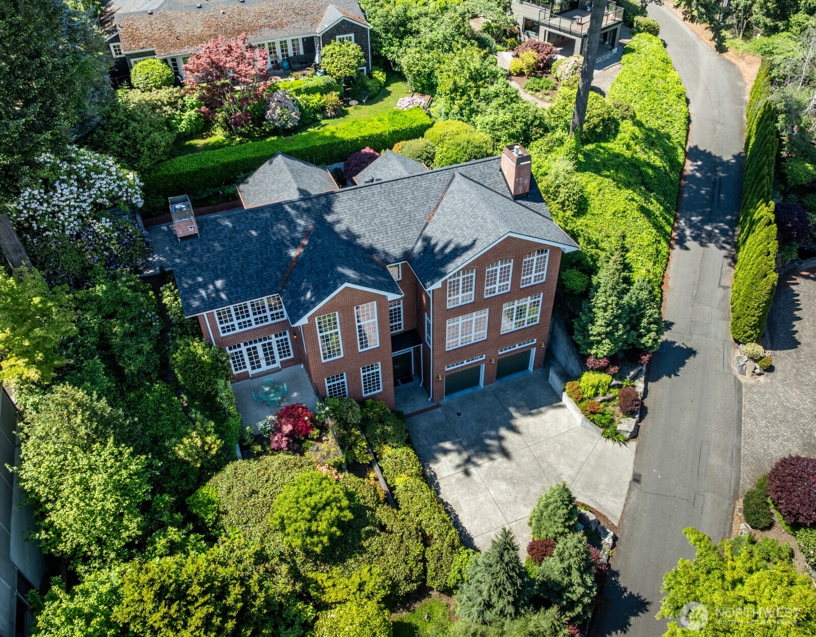 6681 Northeast Windermere Road Seattle, WA 98115 - Photo 6 of 39 Gallery Image 6