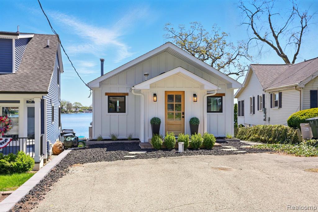 807 Pine Tree Road West Lake Orion, MI 48362 - Photo 28 of 40 Gallery Image 28