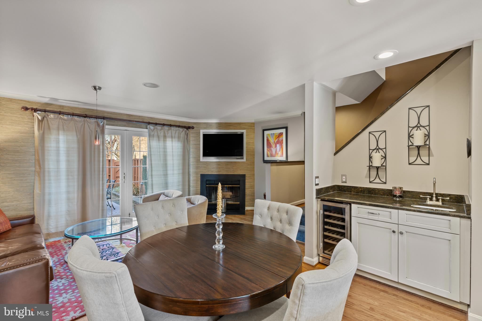 2922 Toone Street Baltimore, MD 21224 - Photo 11 of 41 Dining Area And Wet Bar With Wine Fridge