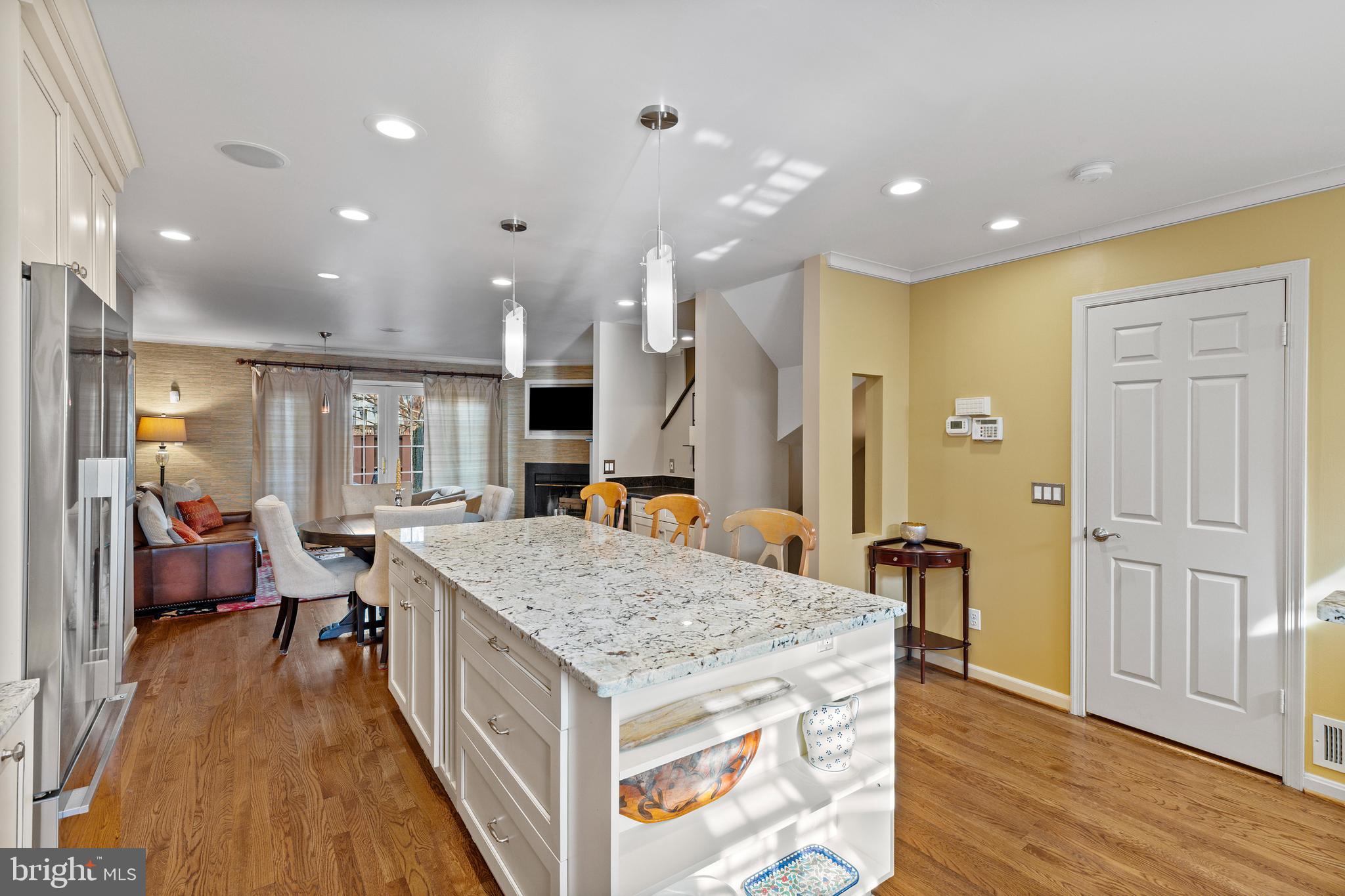 2922 Toone Street Baltimore, MD 21224 - Photo 10 of 41 Large Kitchen Island
