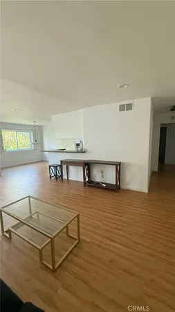 $2,650 | 4520 Natick Avenue, Unit 206, Sherman Oaks, CA 91403