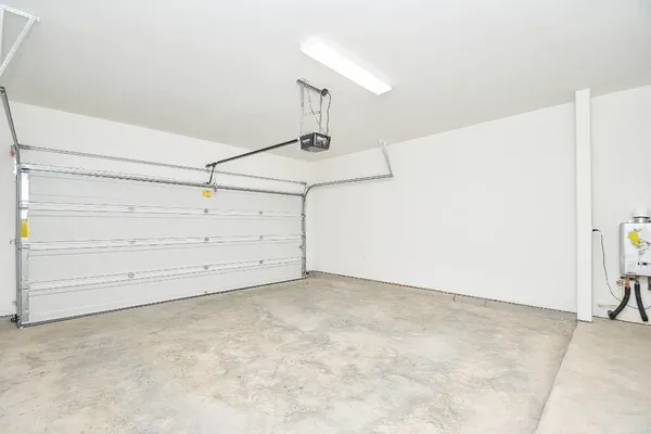 $2,400 | 25230 Benroe Street, Katy, TX 77493