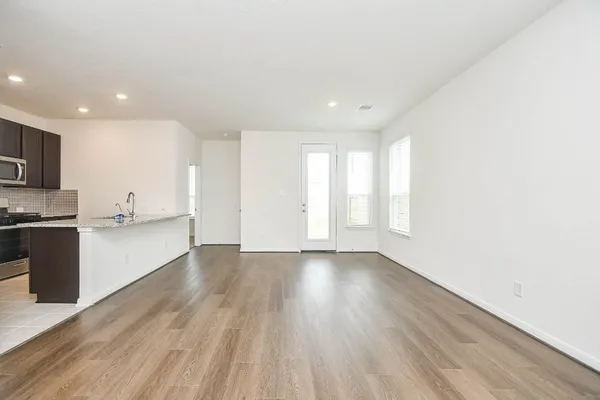 $2,400 | 25230 Benroe Street, Katy, TX 77493