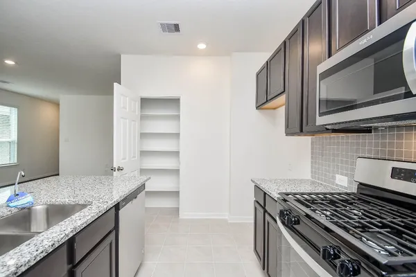 $2,400 | 25230 Benroe Street, Katy, TX 77493