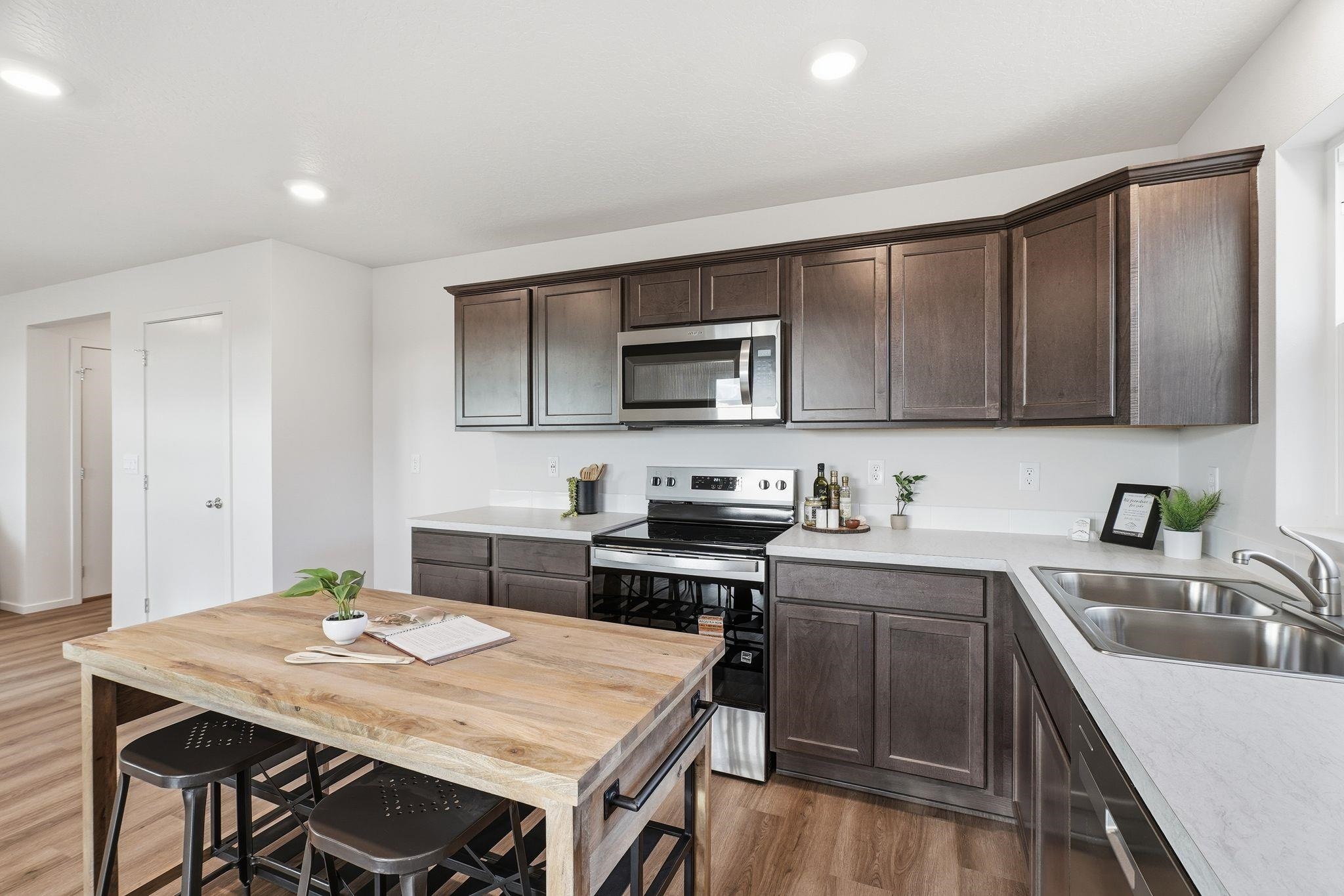 901 East L Street Deer Park, WA 99006 - Photo 12 of 34