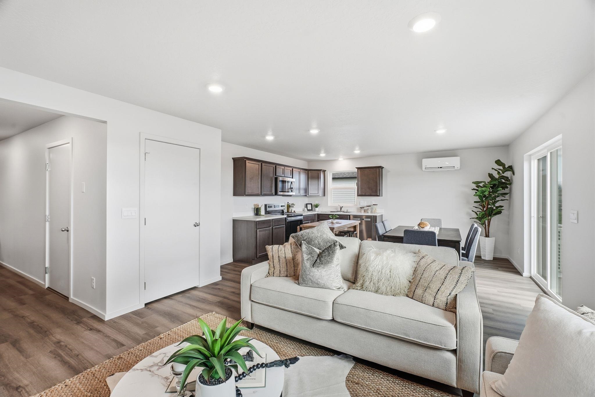 901 East L Street Deer Park, WA 99006 - Photo 7 of 34