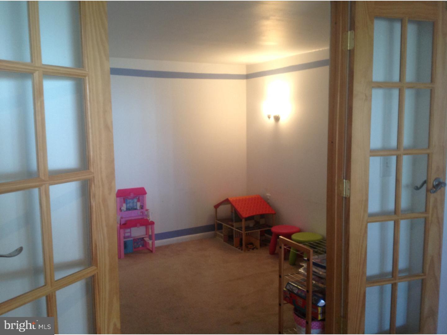 12453 Barbary Road Philadelphia, PA 19154 - Photo 23 of 25 Gallery Image 23