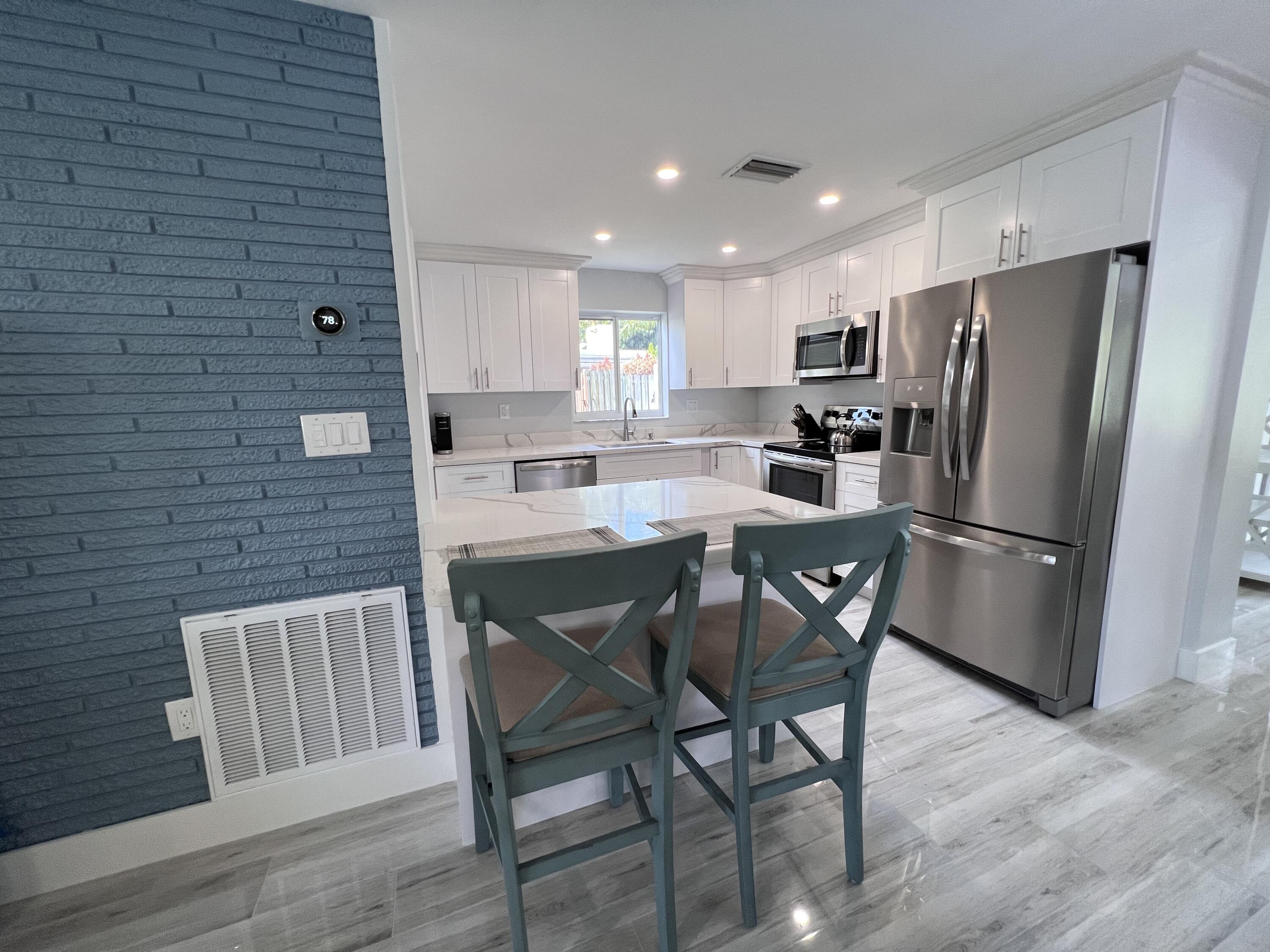 2011 Northeast 31st Street Lighthouse Point, FL 33064 - Photo 12 of 42 Kitchen