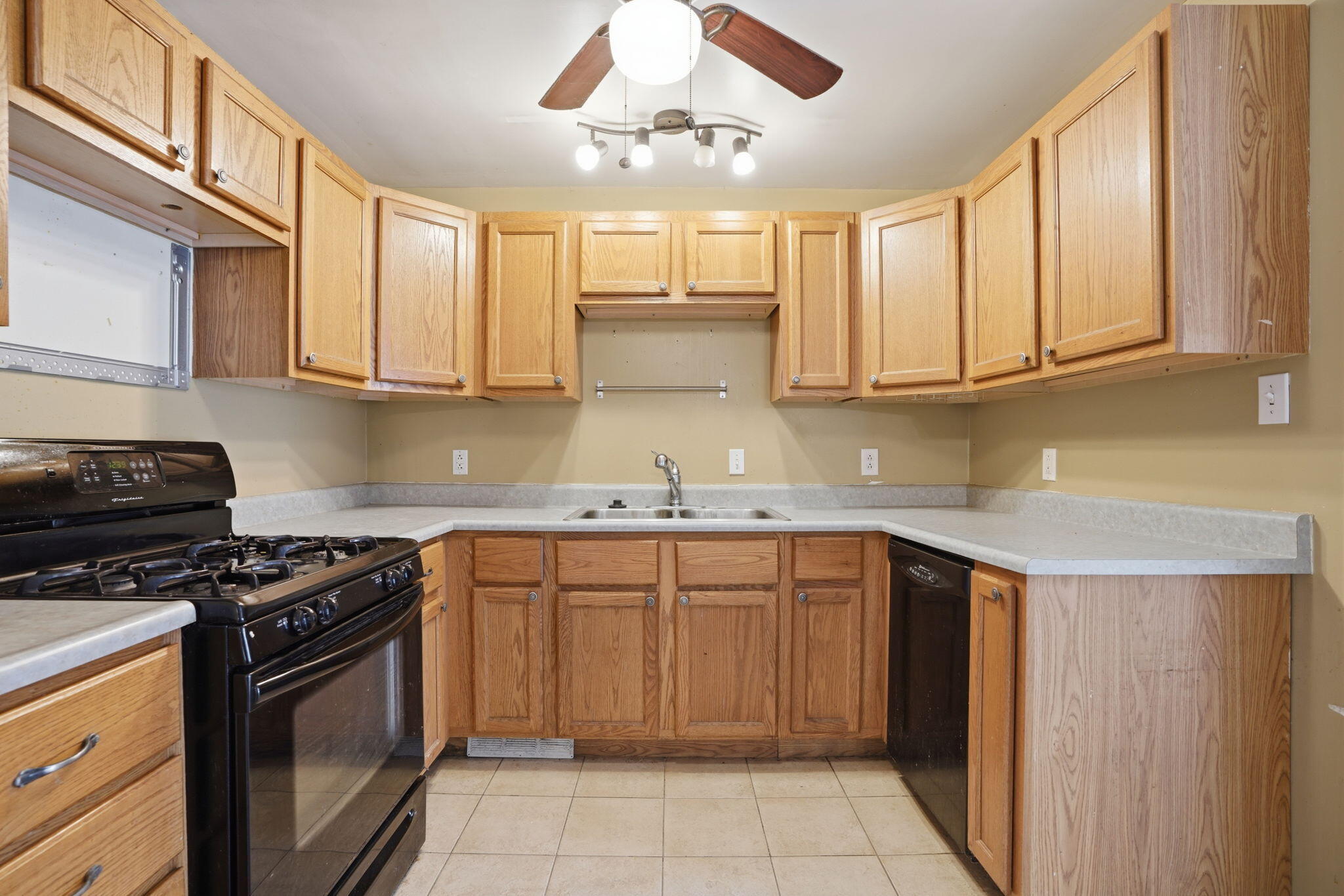 123 South Scott Street Rensselaer, IN 47978 - Photo 12 of 34 2048x1366