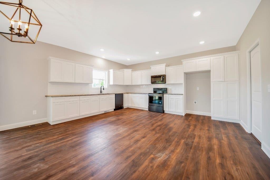 2994 Surrey Ridge Road Clarksville, TN 37043 - Photo 17 of 30 Gallery Image 17