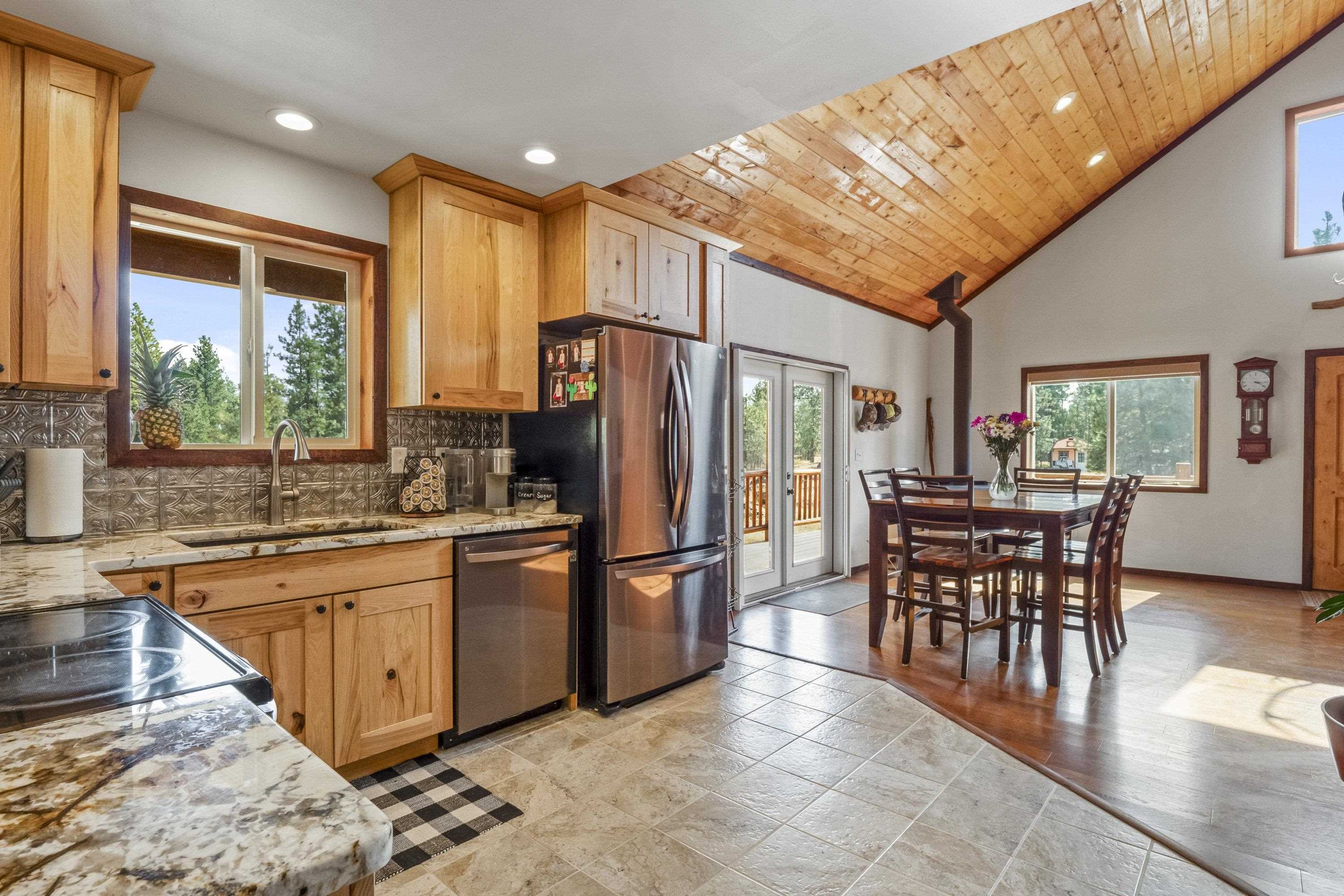 27820 West Drumheller Road Cheney, WA 99004 - Photo 11 of 48