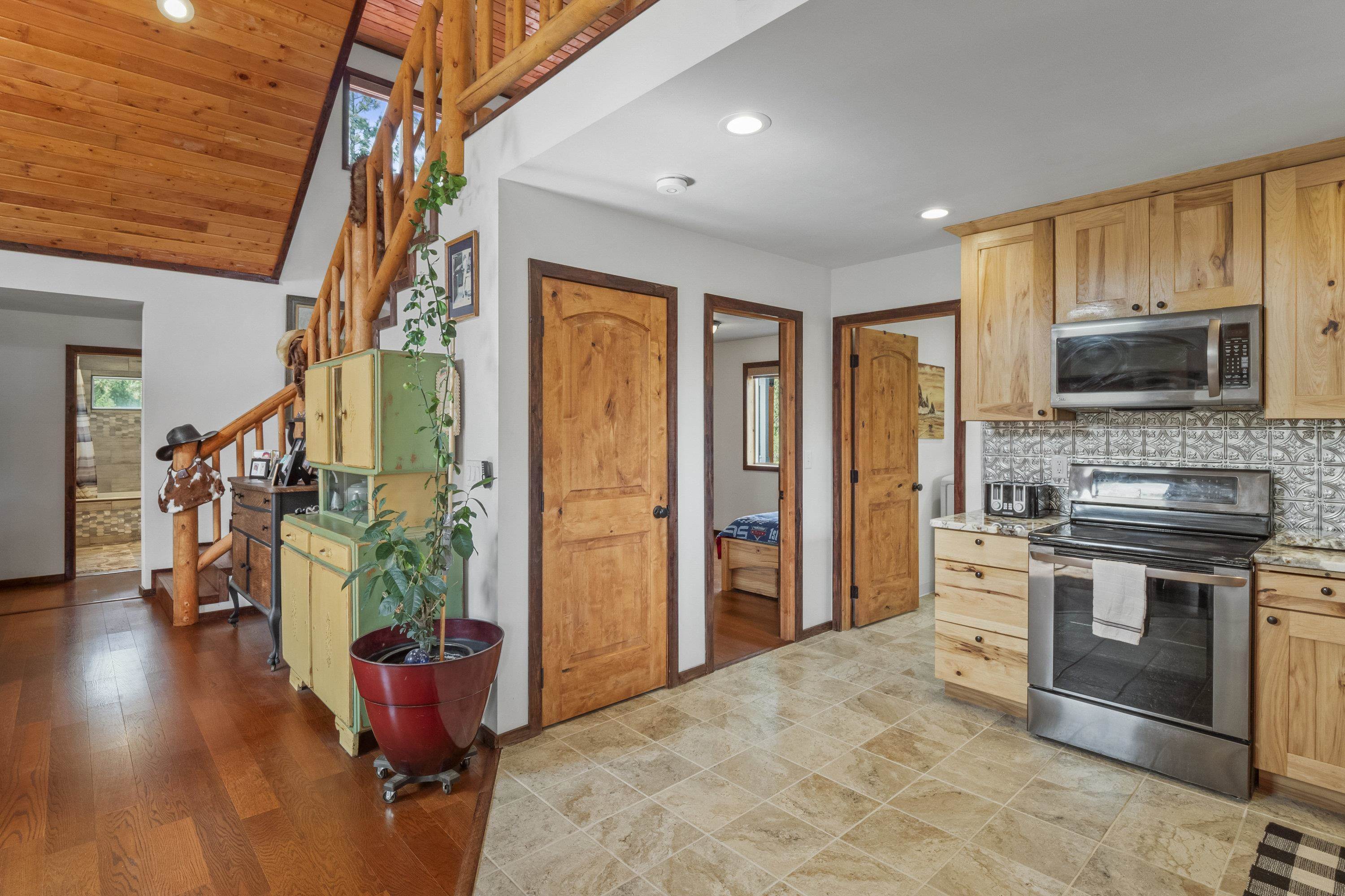 27820 West Drumheller Road Cheney, WA 99004 - Photo 10 of 48