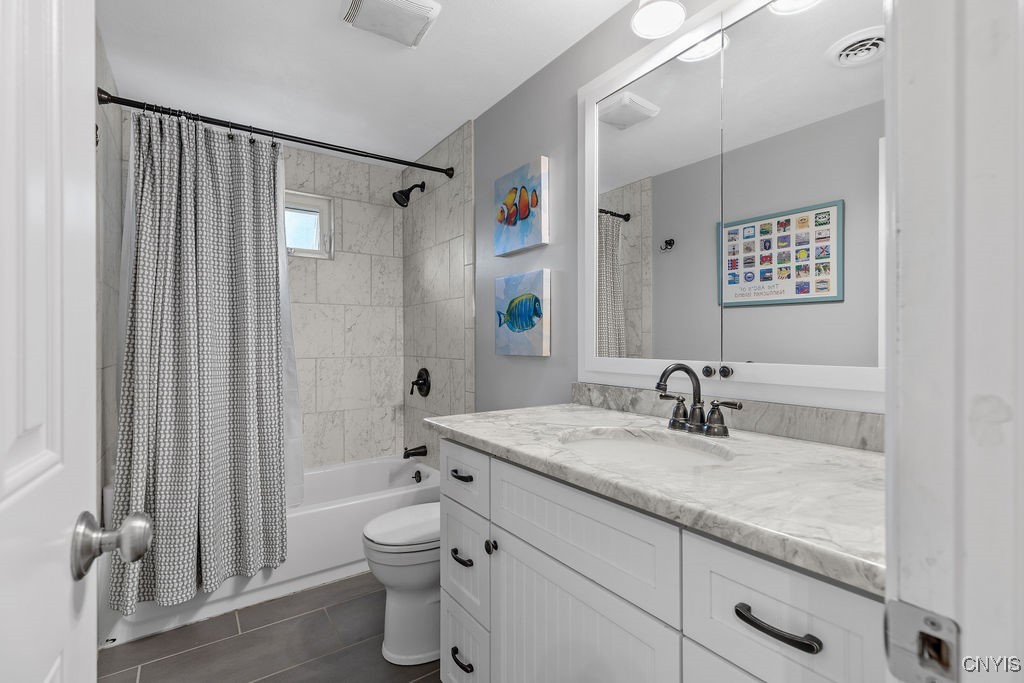 108 Flint Path Camillus, NY 13219 - Photo 36 of 50