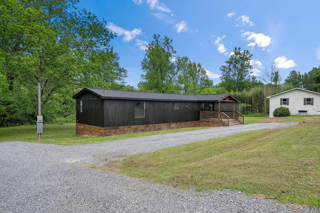 404 Dowdey Road Jasper, AL 35504 - Photo 4 of 27 DSC00180-149-26
