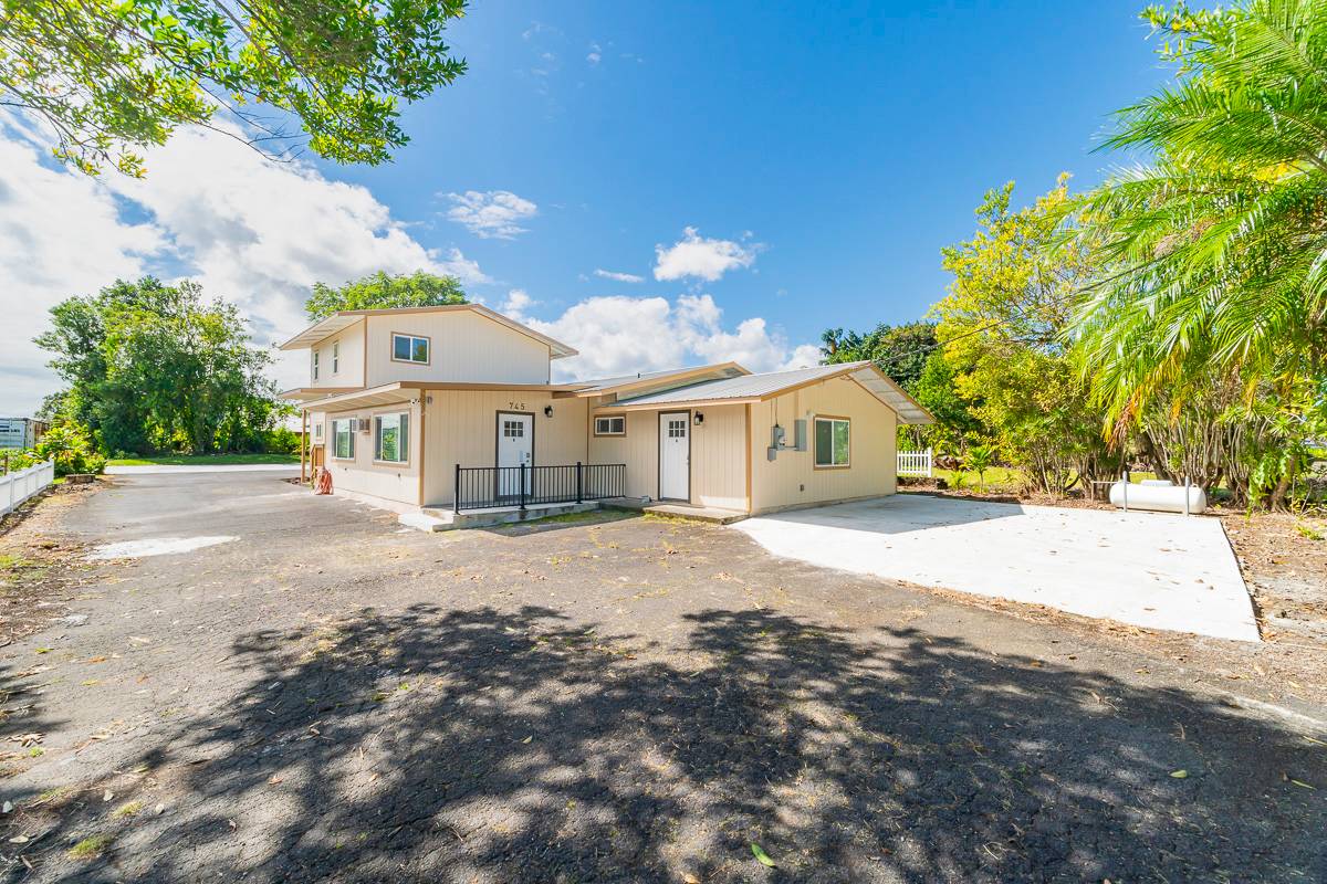 745 West Kawailani St