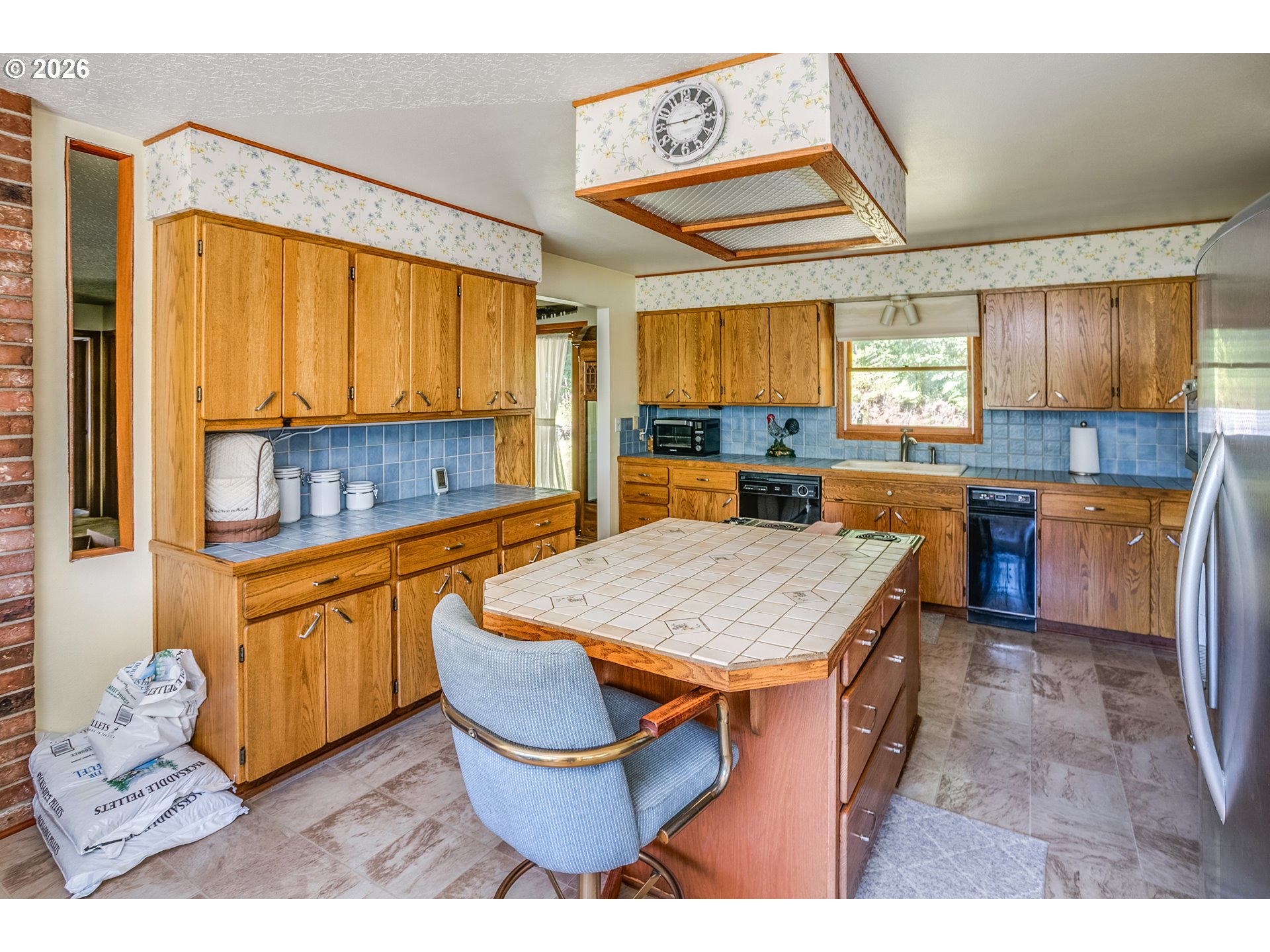 81165 81167th Road Seaside, OR 97138 - Photo 10 of 48 Kitchen