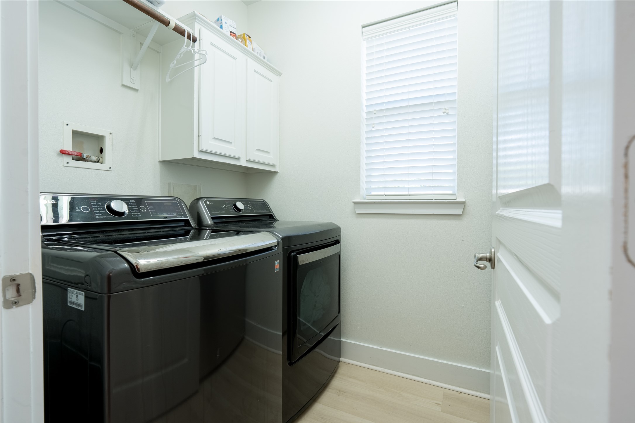 22 Regan Court Spring, TX 77382 - Photo 11 of 46