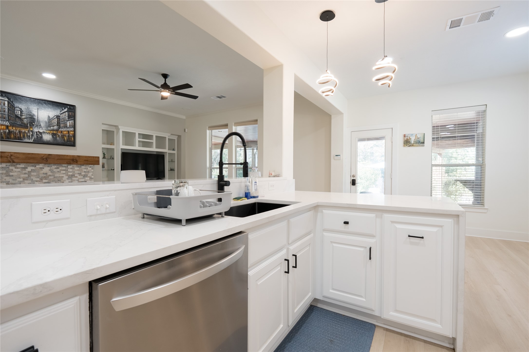 22 Regan Court Spring, TX 77382 - Photo 15 of 46