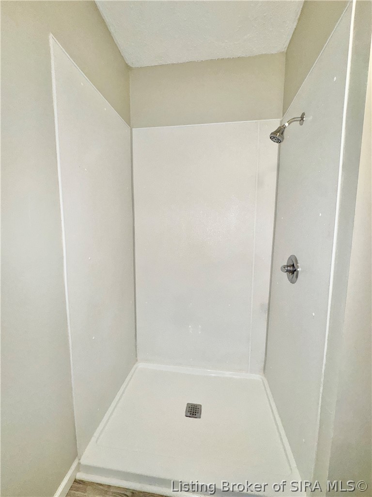 1927 West Booe Road Austin, IN 47102 - Photo 14 of 27 Main Bathroom