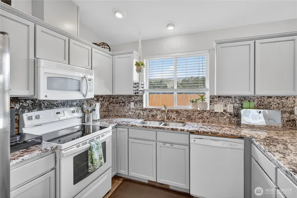 $495,000 | 2532 Aviation Drive, East Wenatchee, WA 98802