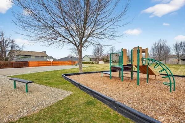 $495,000 | 2532 Aviation Drive, East Wenatchee, WA 98802