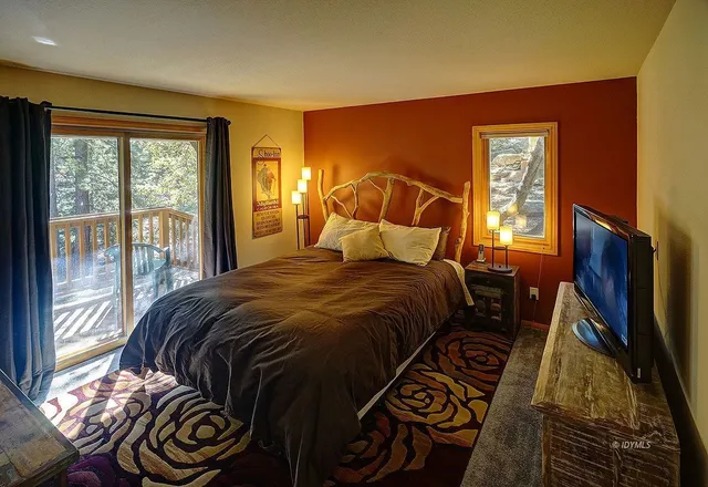 $1,295,000 | 53025 Cedar Crest Drive, Pine Cove, CA 92549