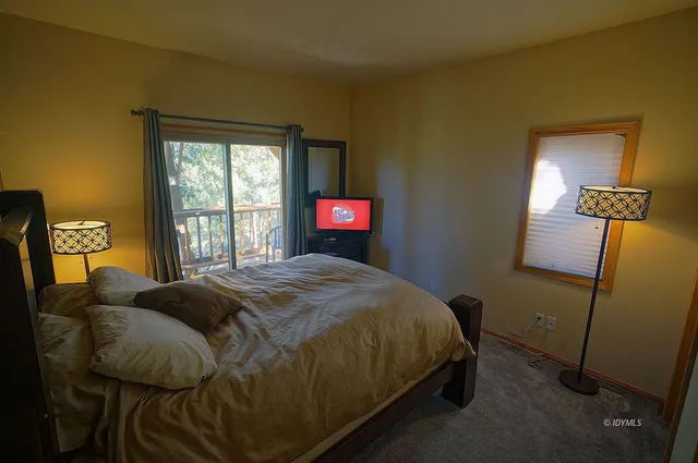 $1,295,000 | 53025 Cedar Crest Drive, Pine Cove, CA 92549