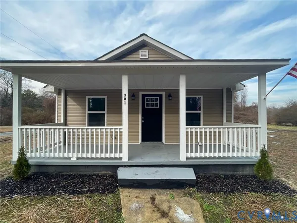 $220,000 | 301 Sullivan Street, Blackstone, VA 23824