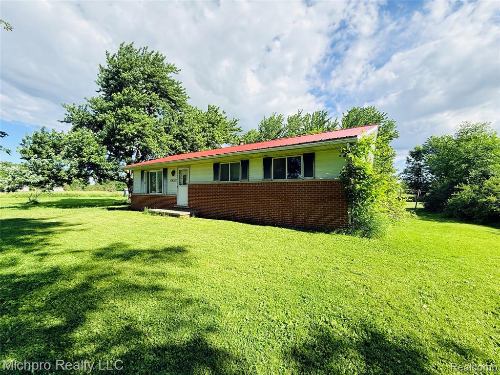 11438 Hill Road Memphis, MI 48041 - Photo 2 of 15
