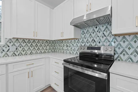 $325,000 | 143 Onini Court, Bastrop, TX 78602