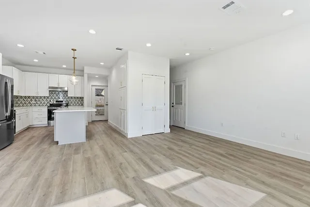 a view of an outdoor space