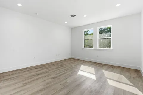 $325,000 | 143 Onini Court, Bastrop, TX 78602