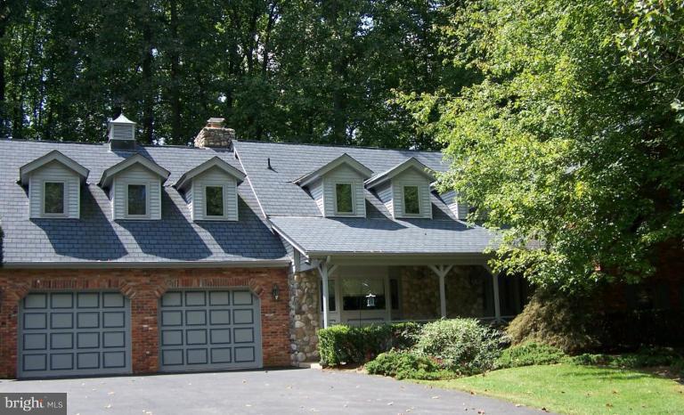 front view of house with a yard