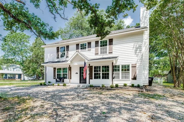 $350,000 | 200 Lakeside Drive, West Tawakoni, TX 75474