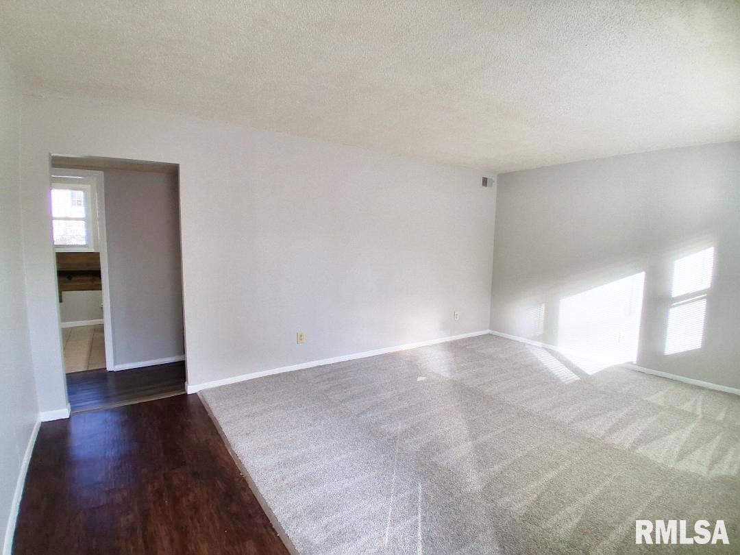 5812 West Farmington Road, Unit A Peoria, IL 61604 - Photo 4 of 10
