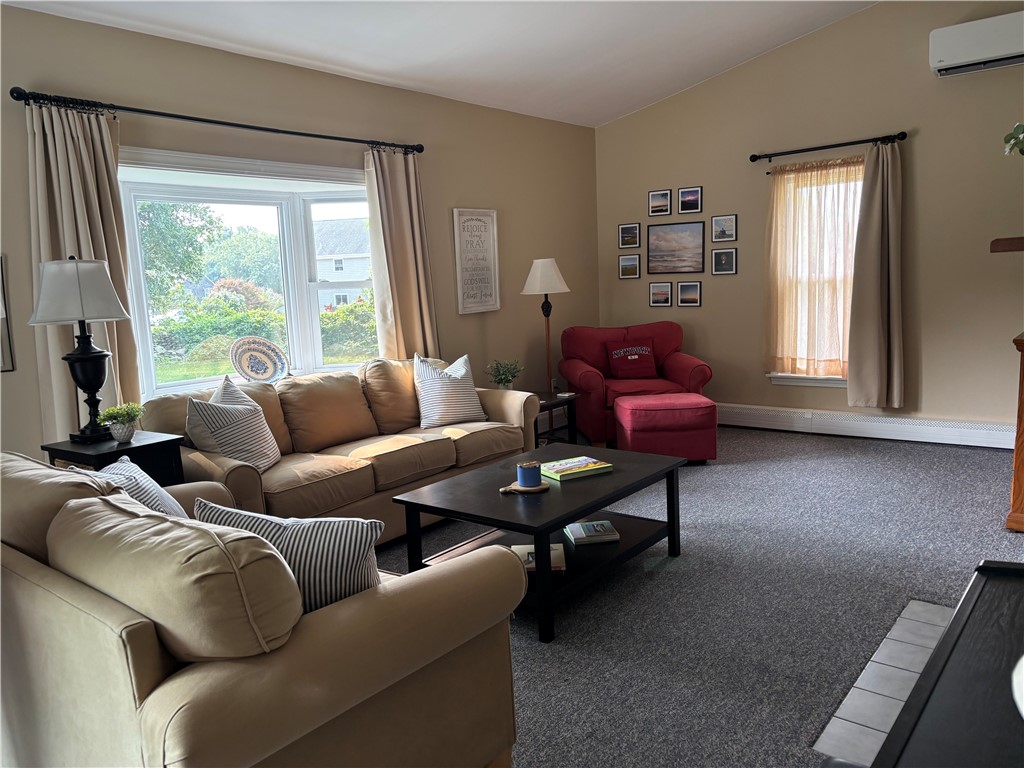 28 Mast Court Middletown, RI 02842 - Photo 29 of 36