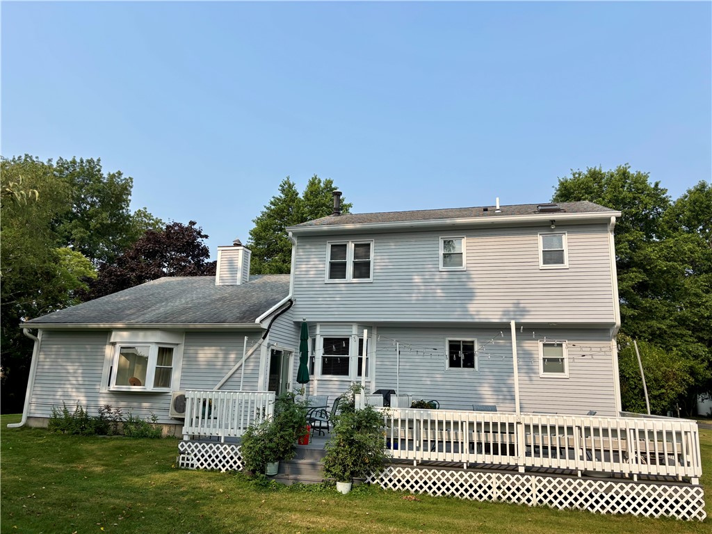 28 Mast Court Middletown, RI 02842 - Photo 5 of 36