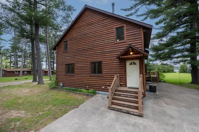 $525,000 | 930 Highway 65, Mora, MN 55051