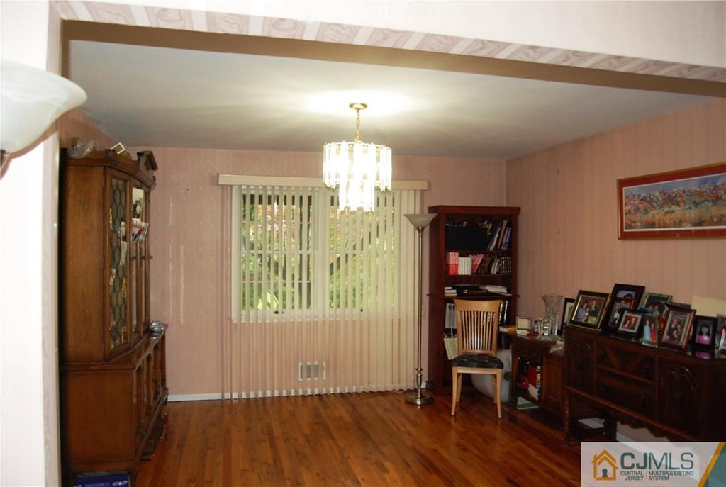 4 Celler Road Edison, NJ 08817 - Photo 5 of 12 Gallery Image 5