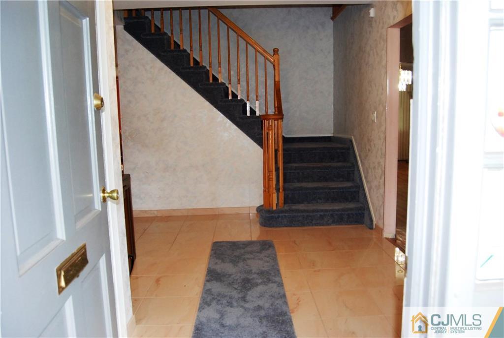 4 Celler Road Edison, NJ 08817 - Photo 6 of 12 Gallery Image 6